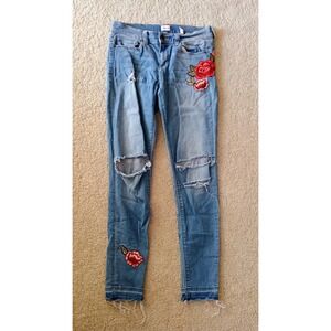 Sneak Peek Rose Embroidered Distressed Mid Rise Skinny Jeans Light Wash Size 5